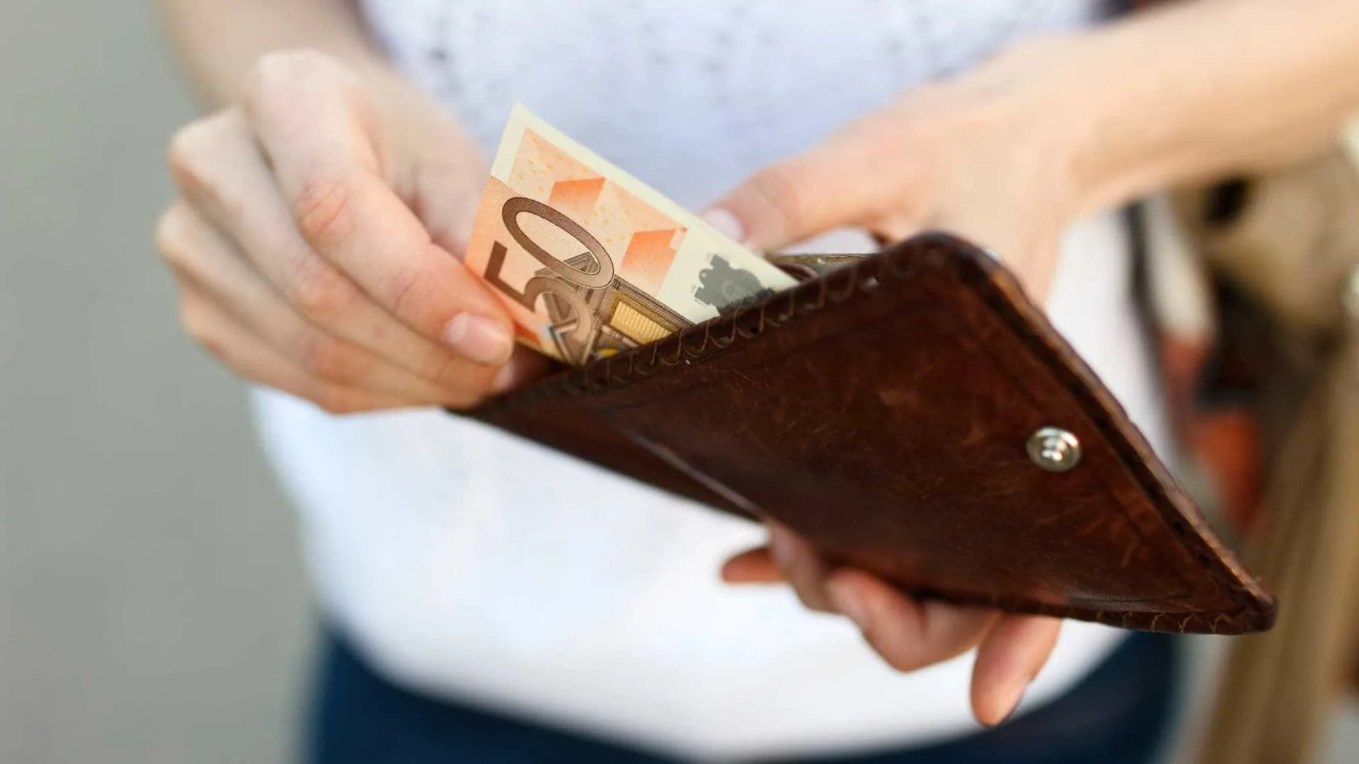 Este são os países onde os descontos tiram mais dinheiro aos salários