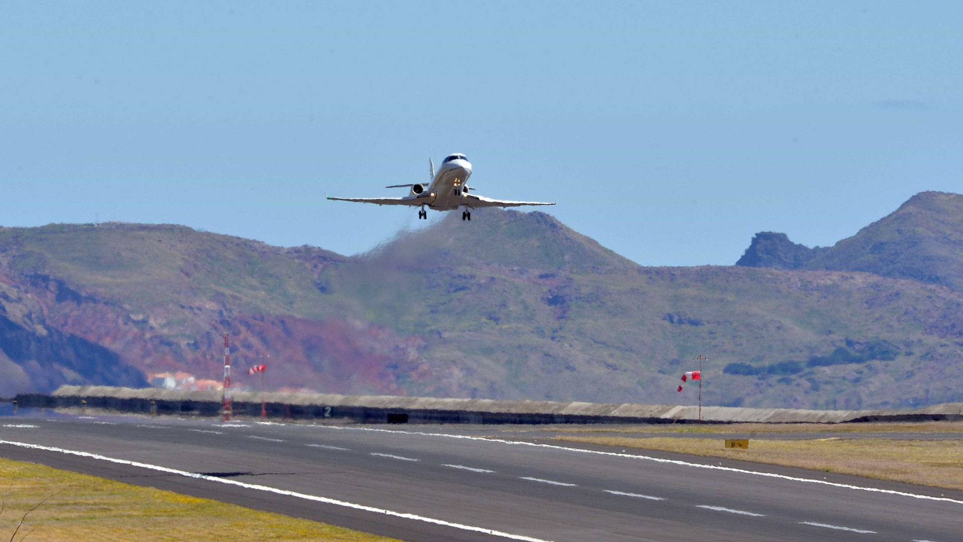 Aeroporto da Madeira com 28 voos cancelados devido ao mau tempo