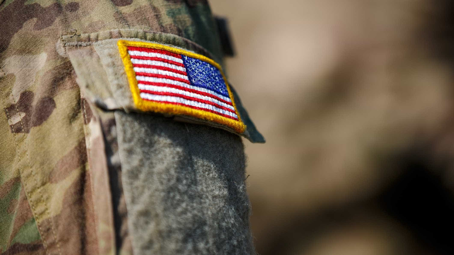 Pentágono determina retirada de até mil militares transgénero do Exército
