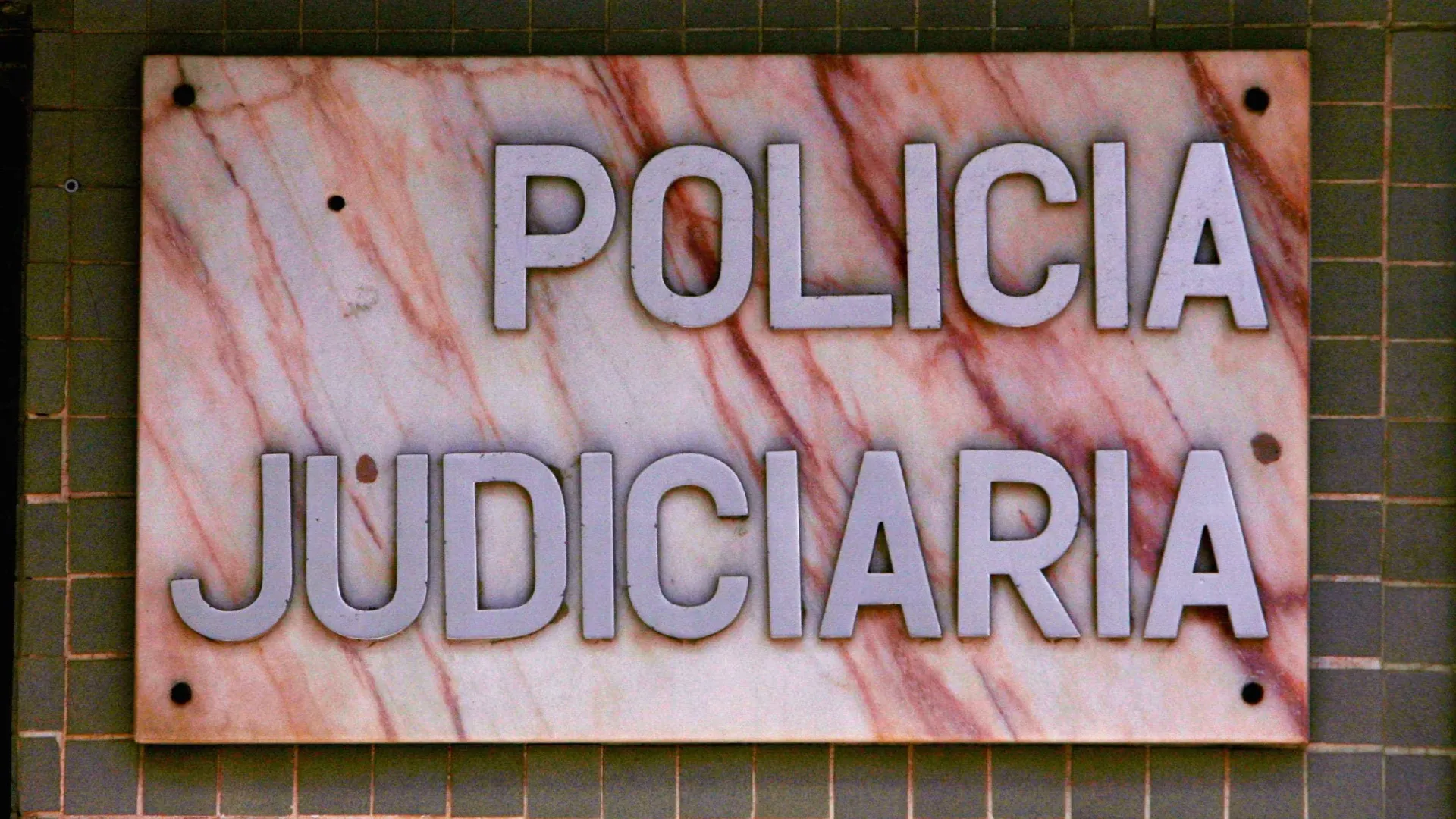 
                    Detido suspeito de atear fogo casa de ex-companheira em Vila Nova de Cerveira
                