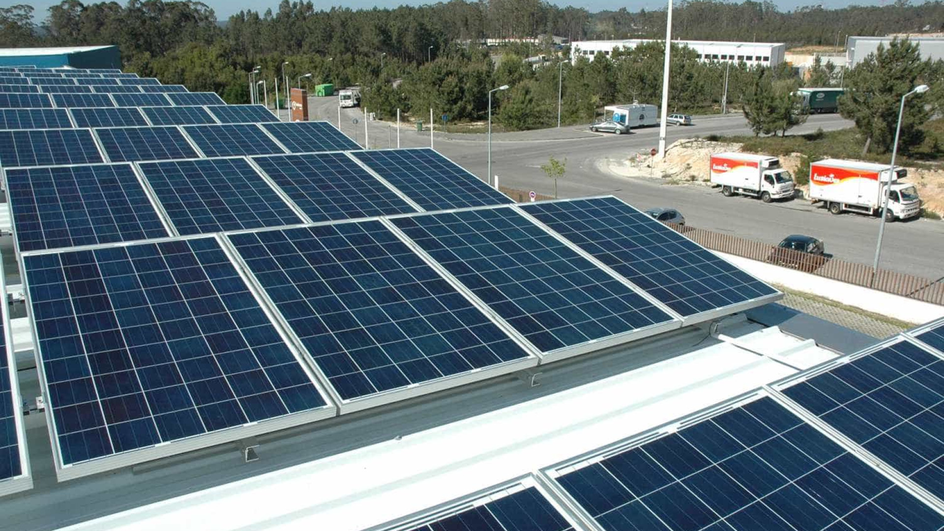 Central fotovoltaica na albufeira do Cabril prevê mais de 82 mil painéis