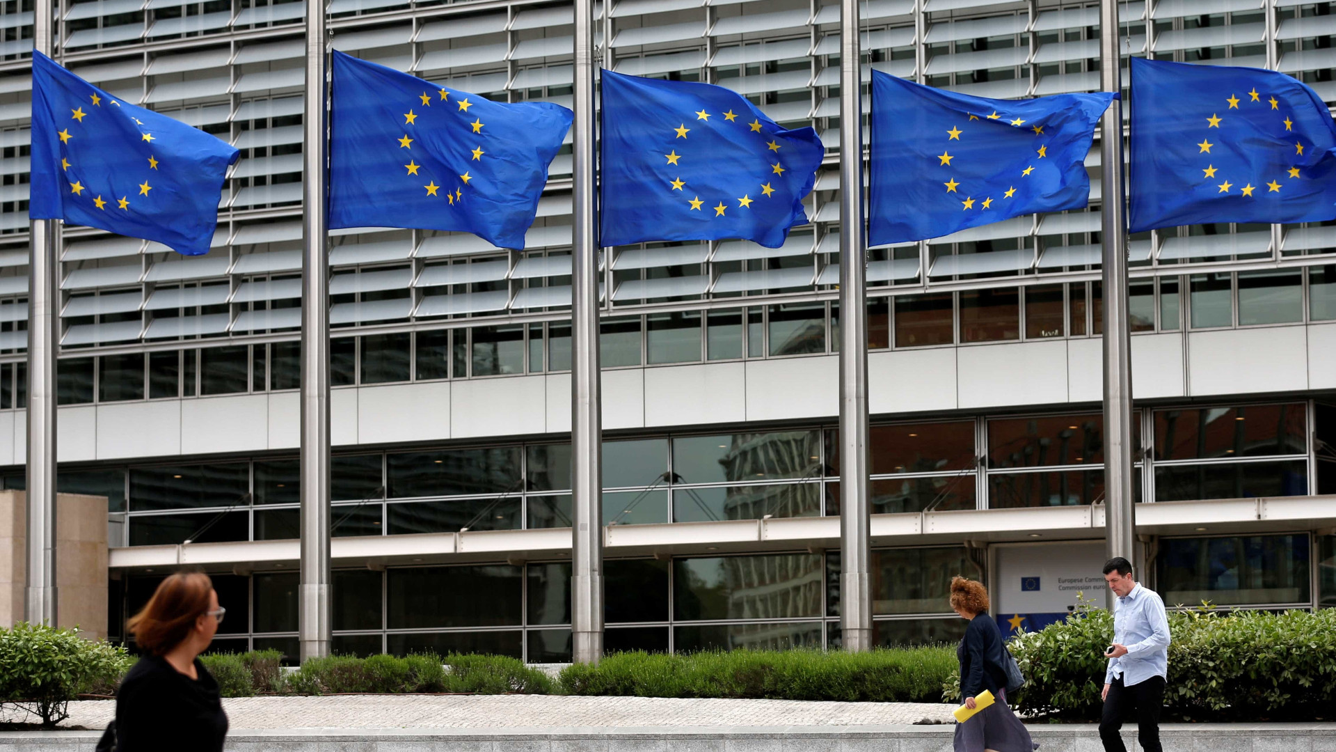Bruxelas propõe alargar proibição de entradas na UE até 15 de junho