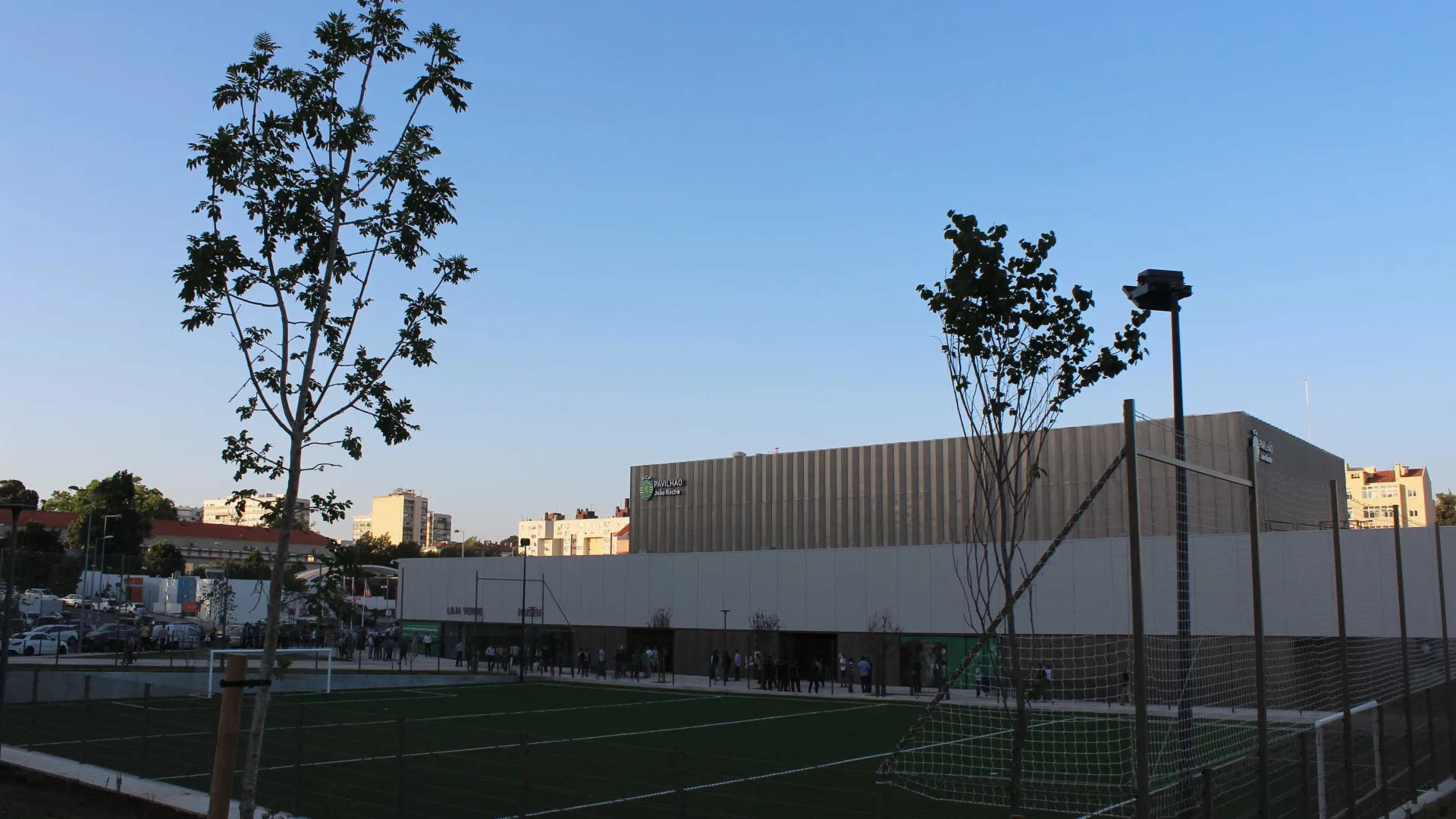 
                    Rixa no dérbi de Alvalade. 