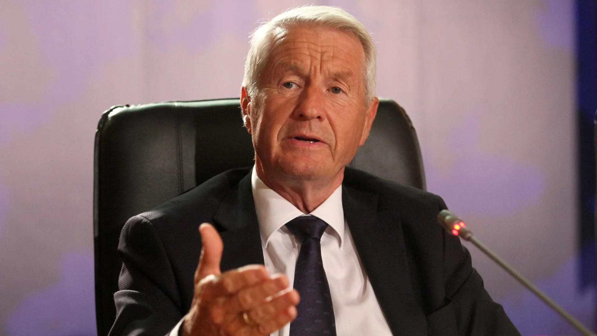 
                    Jagland perde imunidade em caso ligado a Jeffrey Epstein
                