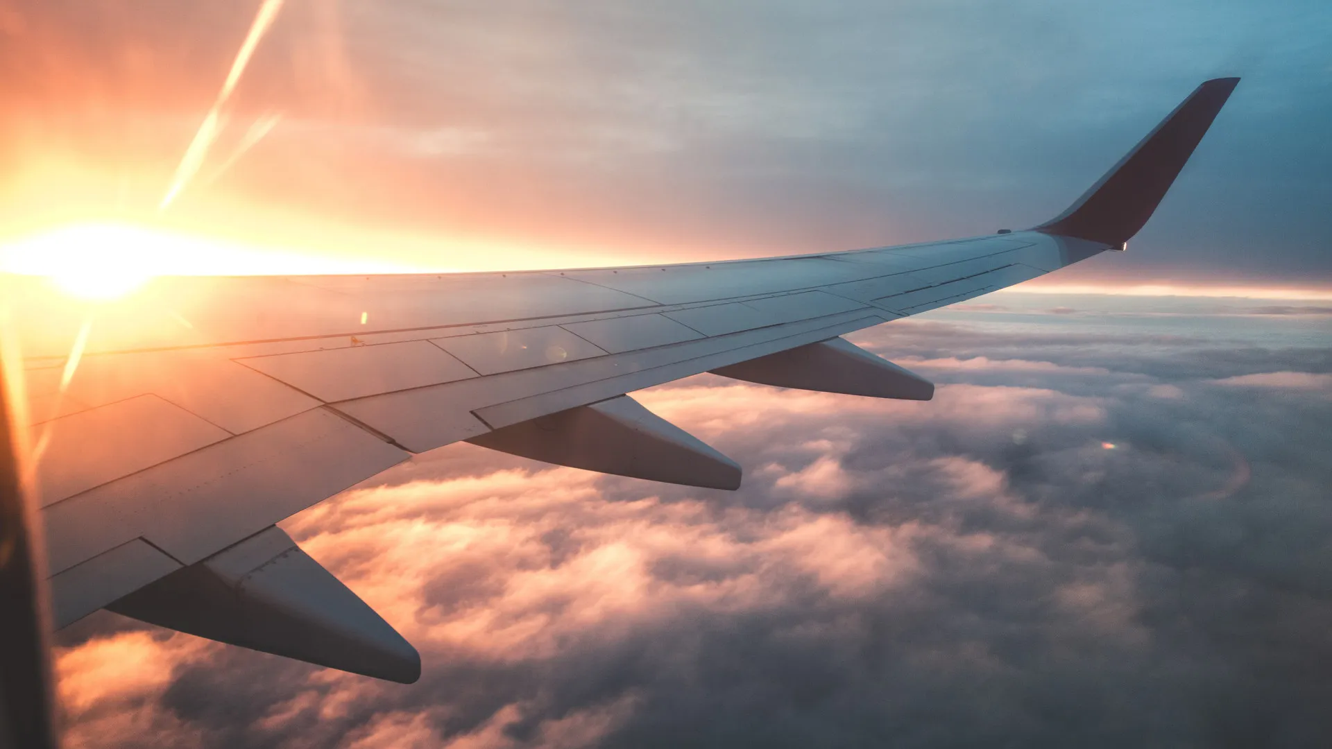 
                    Companhias aéreas afastam problemas se conflito durar 