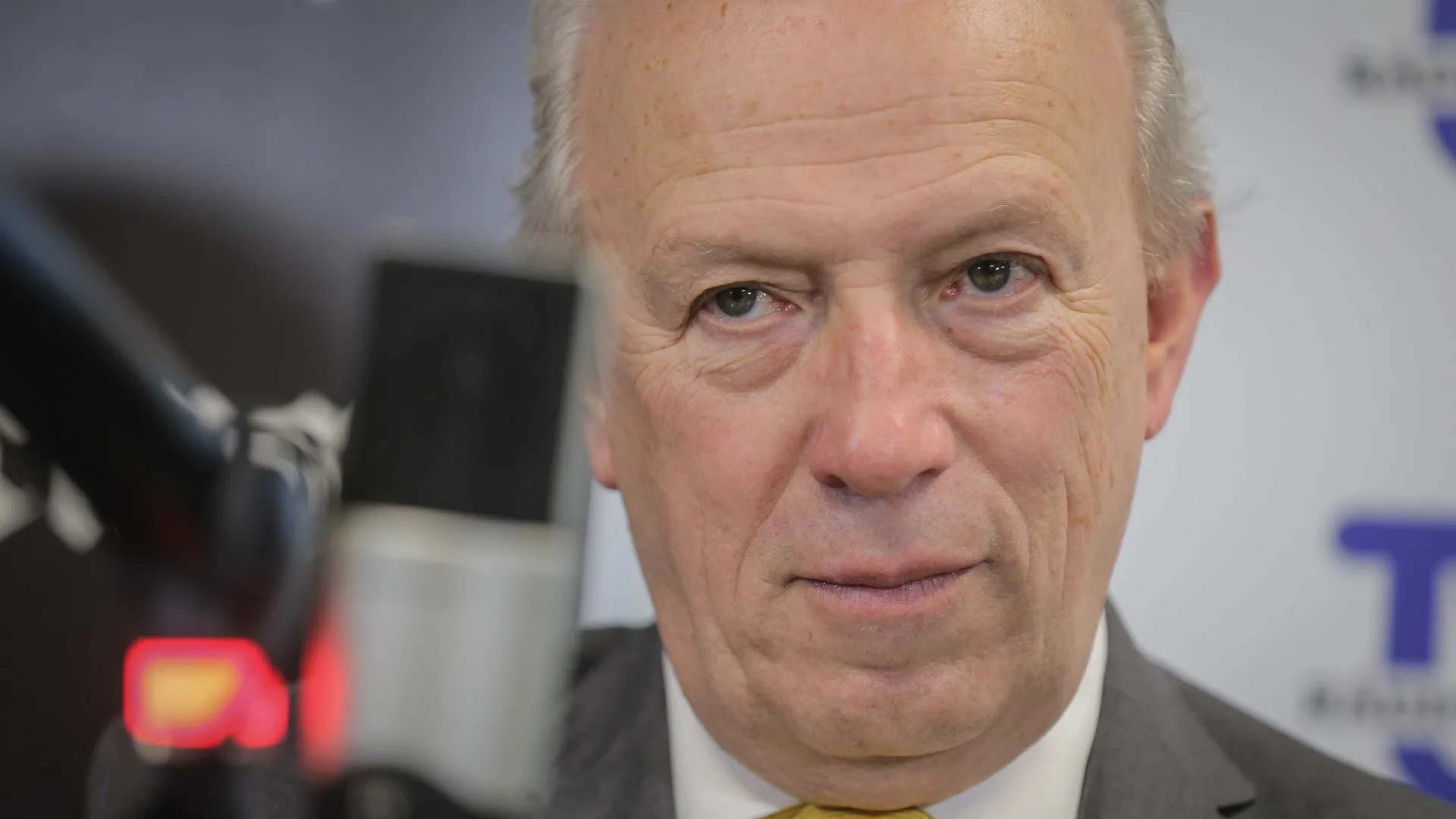 
                    Santana Lopes não fecha a porta à liderança dos municípios portugueses
                