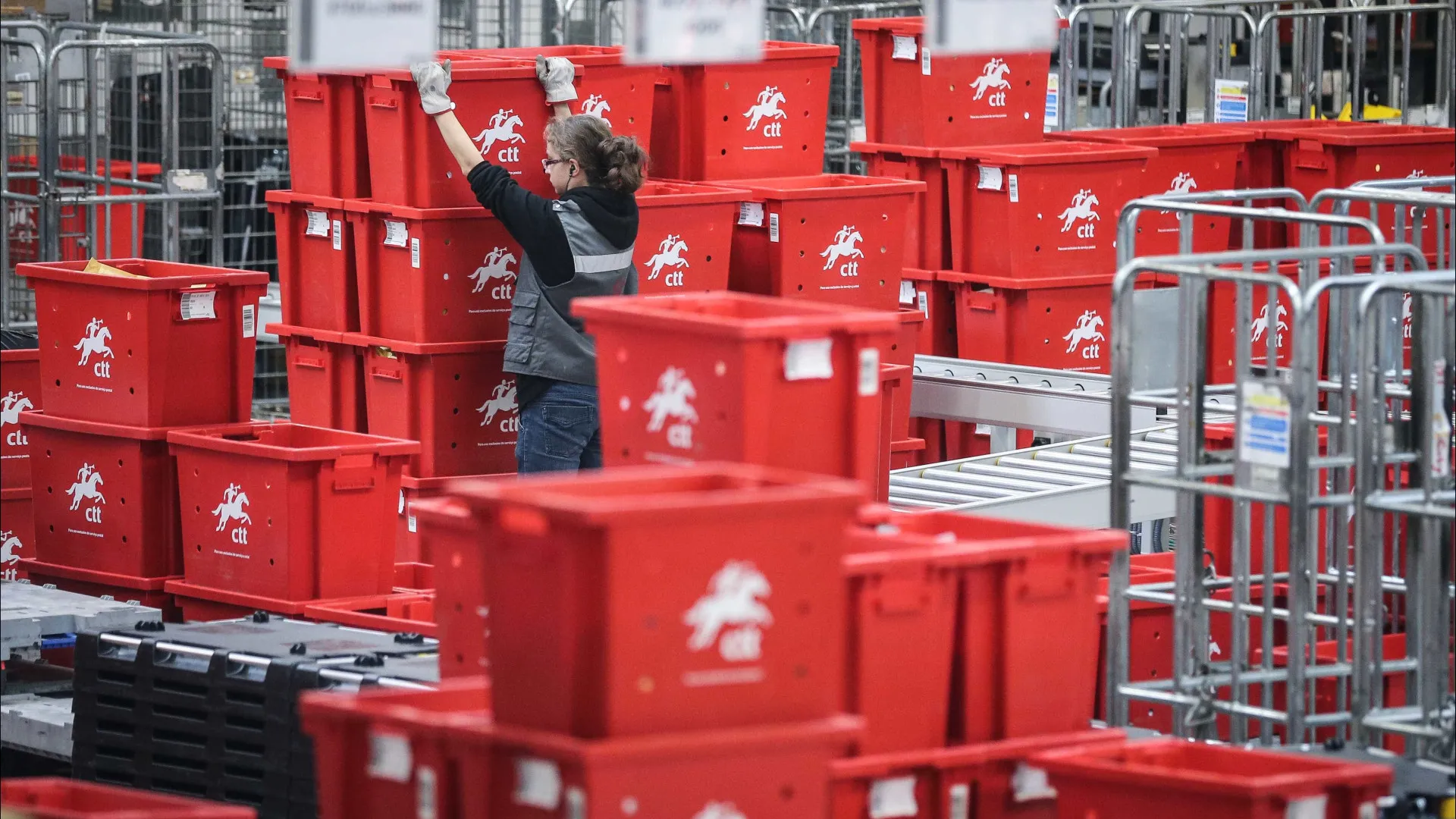 
                    Atual modelo de serviço postal deixará de ser viável após 2028
                