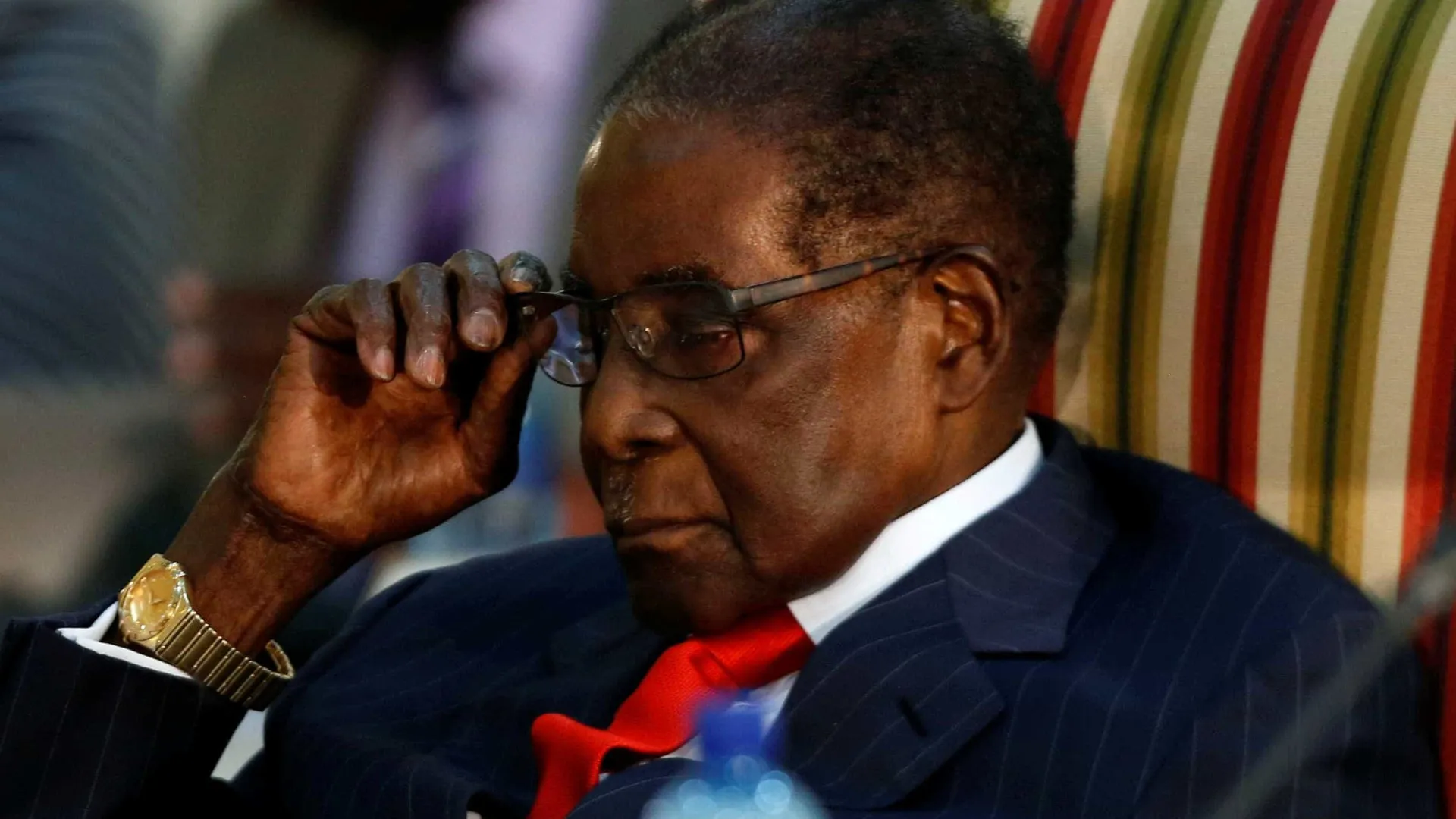 
                    Filho de ex-PR do Zimbabué detido por suspeita de tentativa de homicídio
                