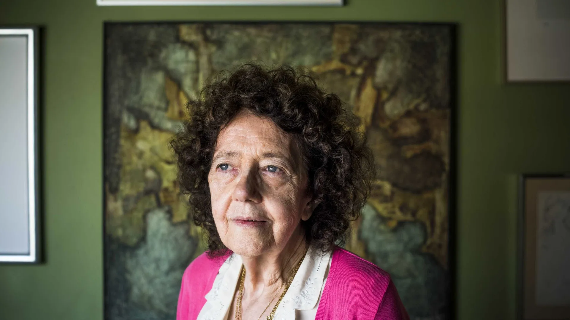 
                    Nova galeria no Porto abre com exposição inspirada em Maria Teresa Horta
                