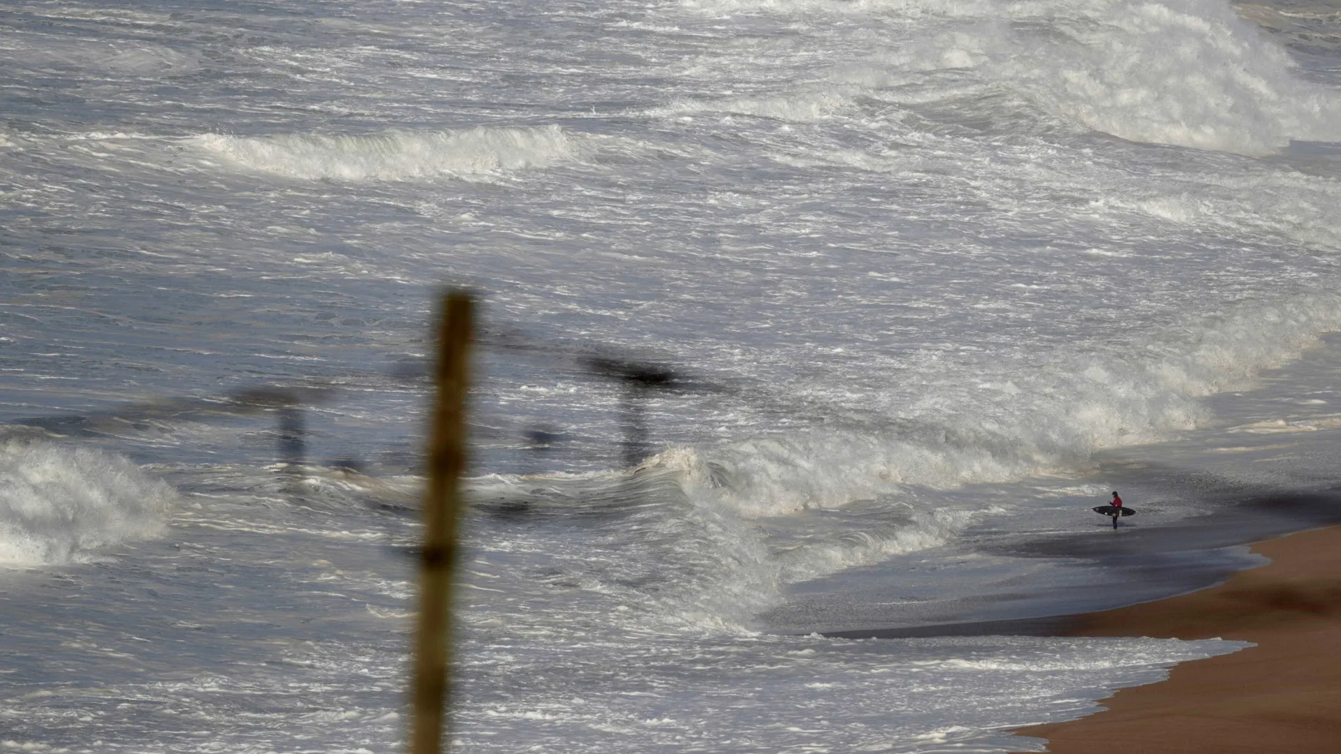 
                    Corpo encontrado em praia da Nazaré. Poderá ser de Maycon Douglas
                