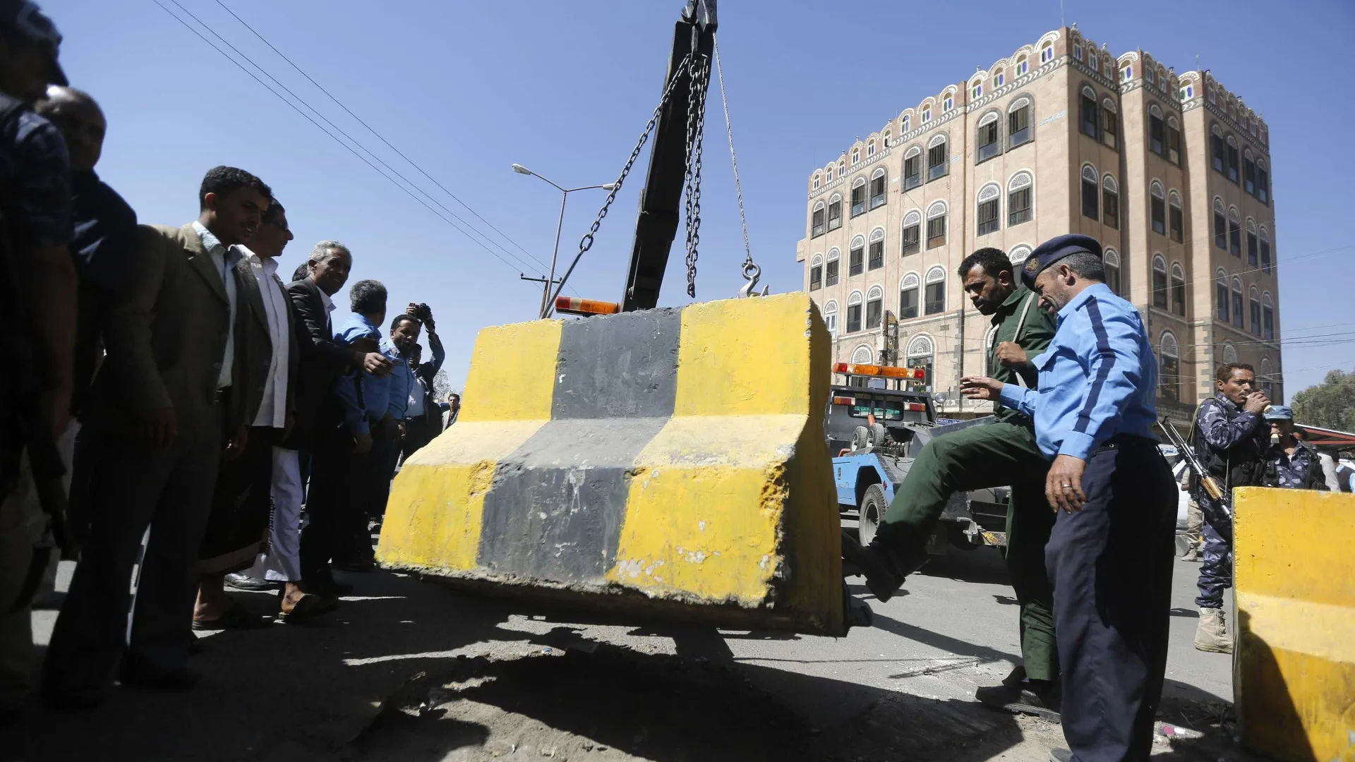 
                    Separatistas iemenitas avisam que vão manter objetivo apesar de ataques
                