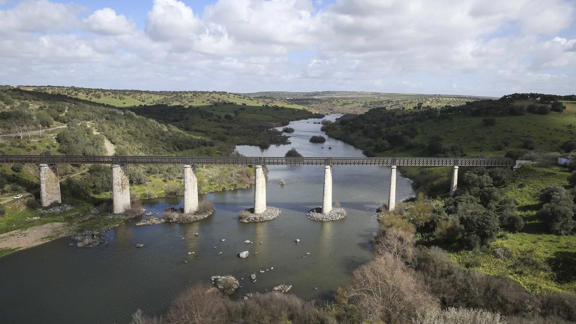 
                    Câmara de Alcoutim alerta para 