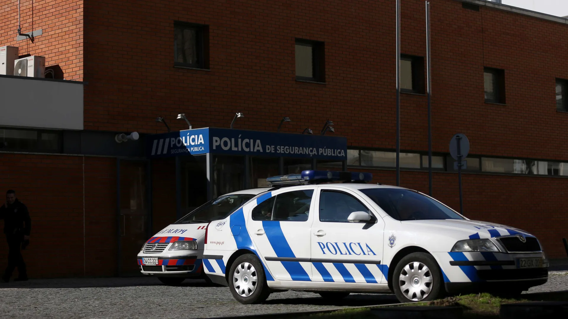 
                    Homem ameaçou polícias na esquadra de Peniche. Foi condenado a multa
                