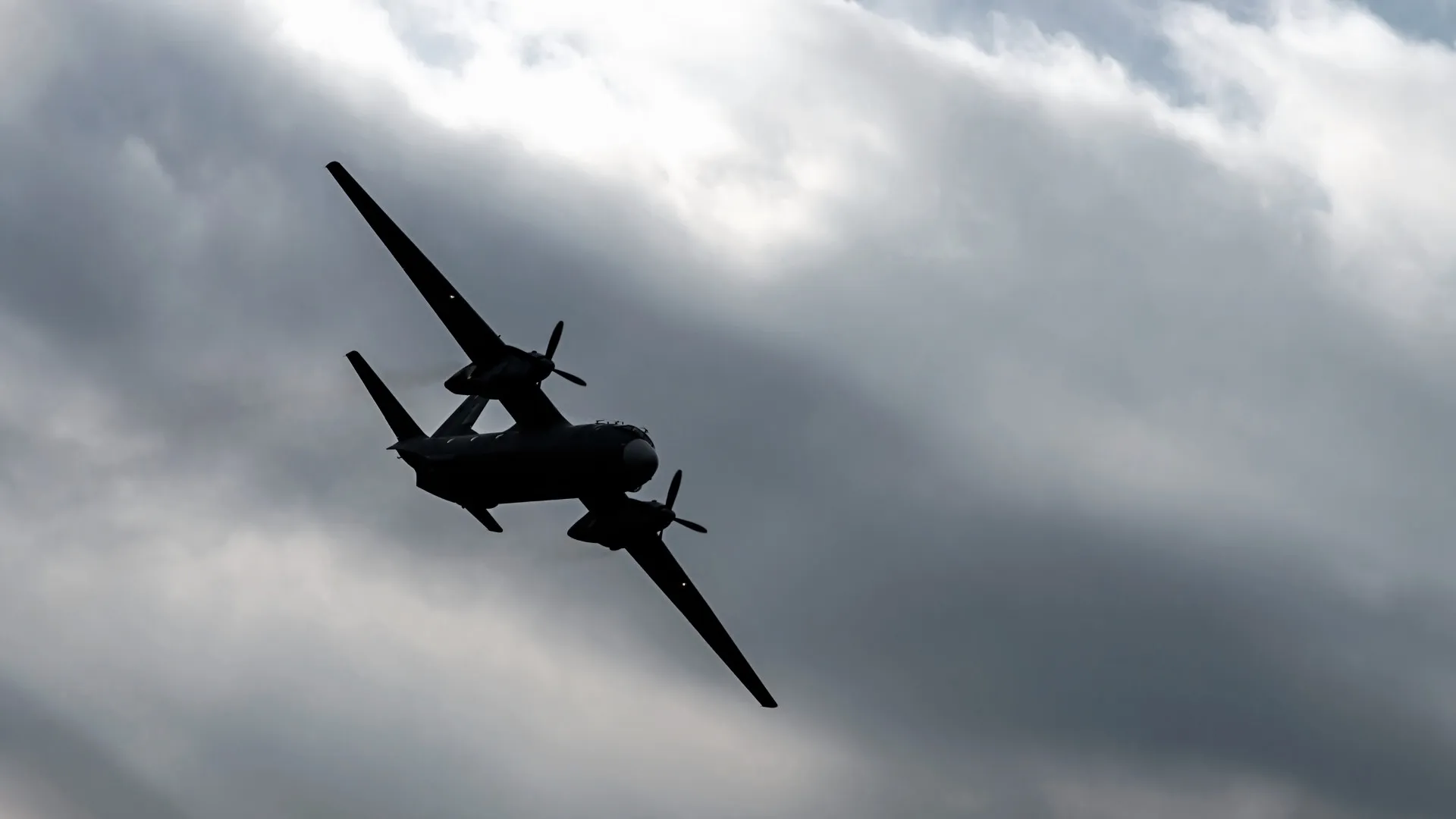 Rússia confirma morte de comandante militar em acidente com avião na Crimeia