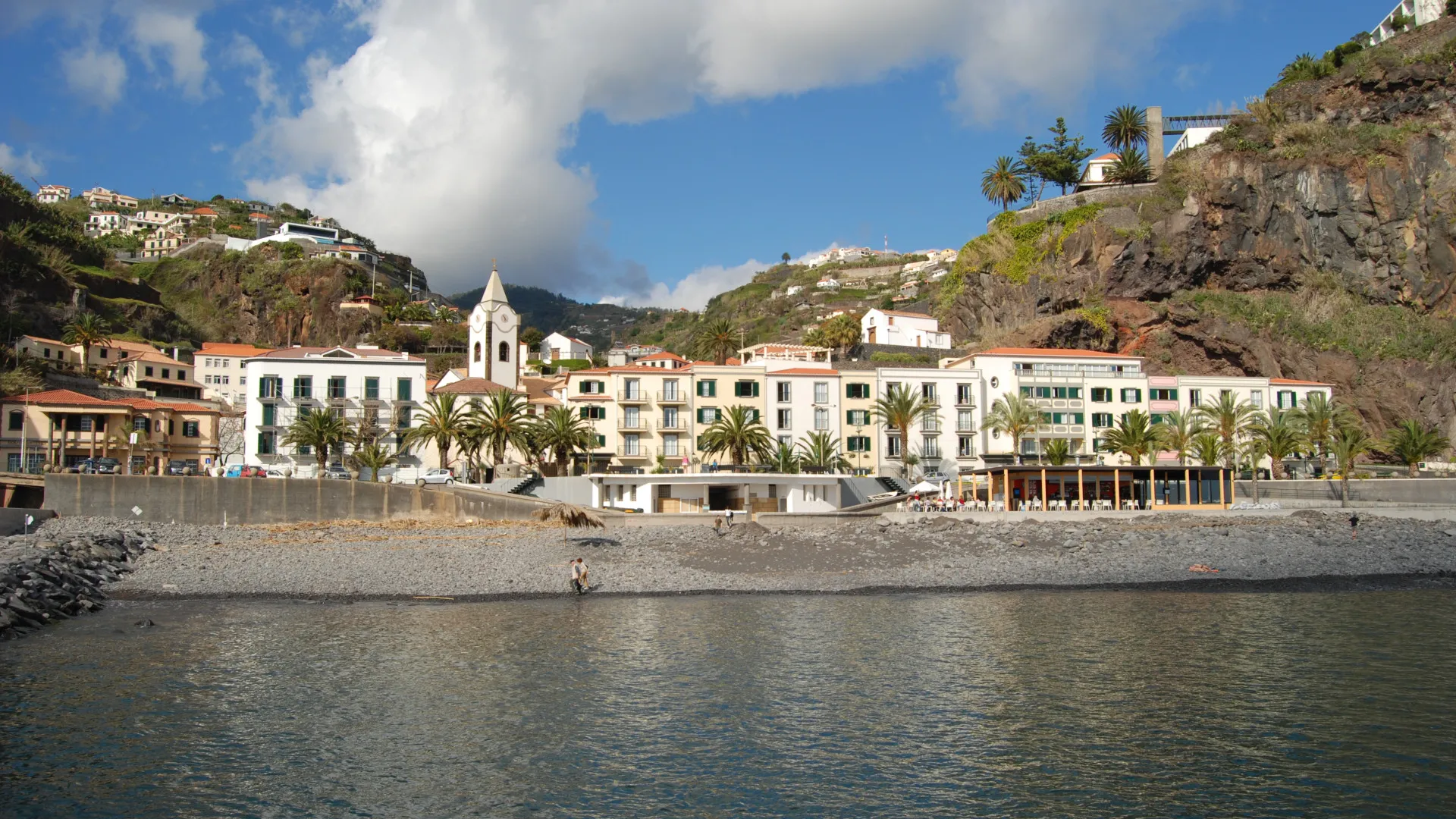 
                    Turista alemão morre junto ao cais da Ponta do Sol na Madeira
                