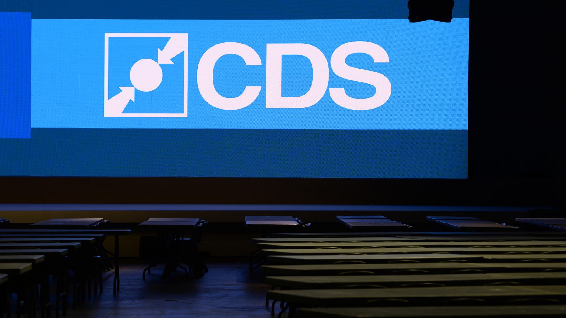 CDS ainda não conversou com PSD mas está disponível para se sentar à mesa