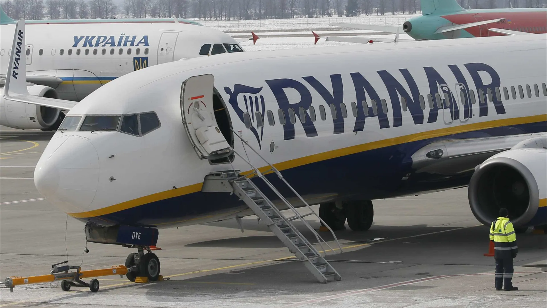 DECO quer travar imposição de cartões de embarque digitais pela Ryanair