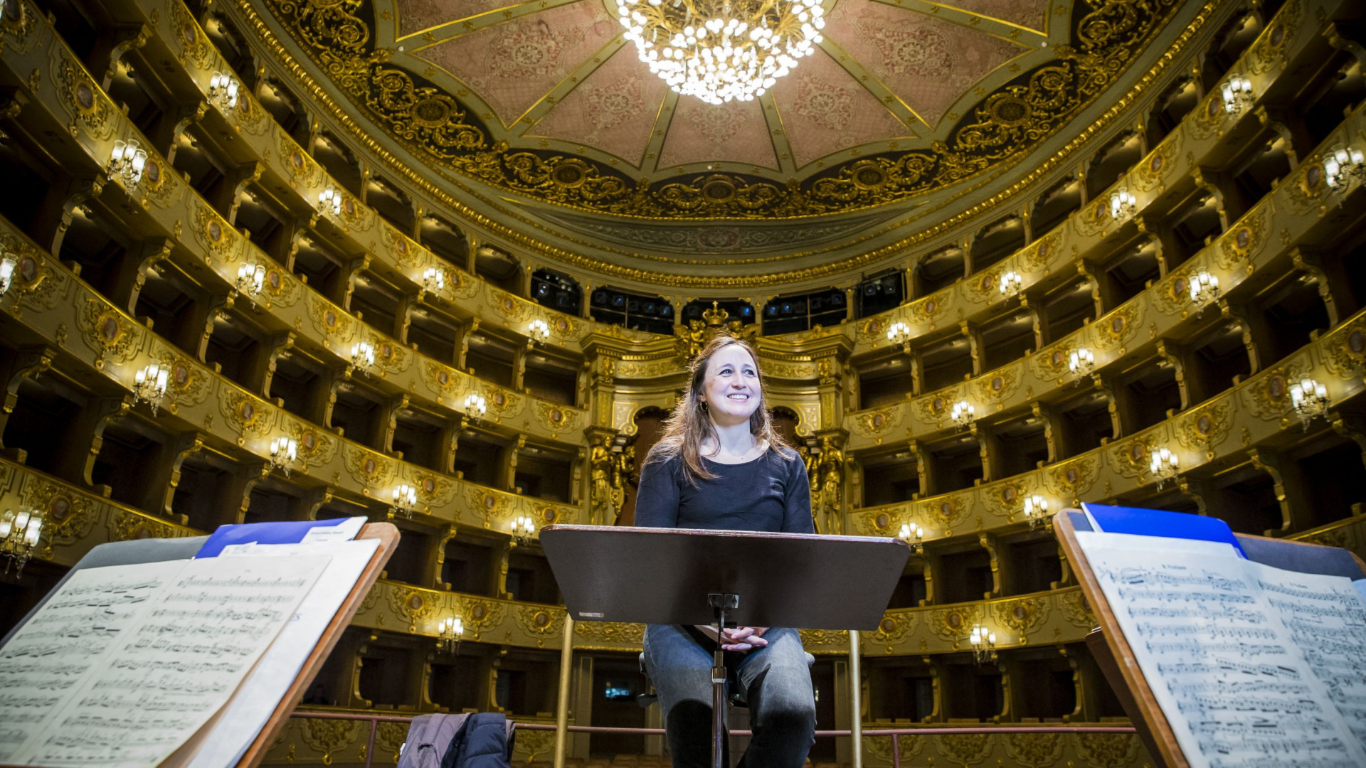 Joana Carneiro dirige musical 'Wonderful Town' de Leonard Bernstein