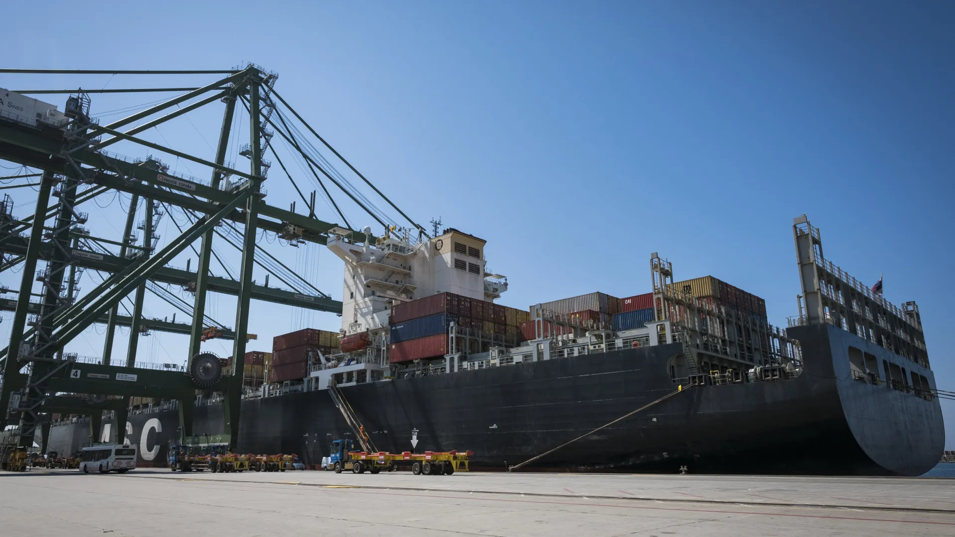 
                    Sindicato XXI cancela greve no Terminal de Contentores do Porto de Sines
                