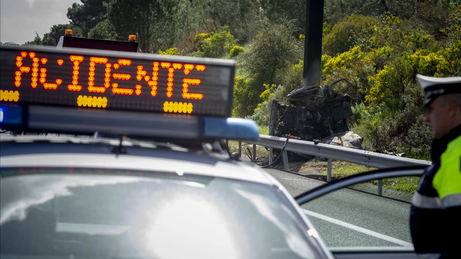 
                    Colisão entre automóvel e camião faz um morto perto de Alcácer do Sal
                