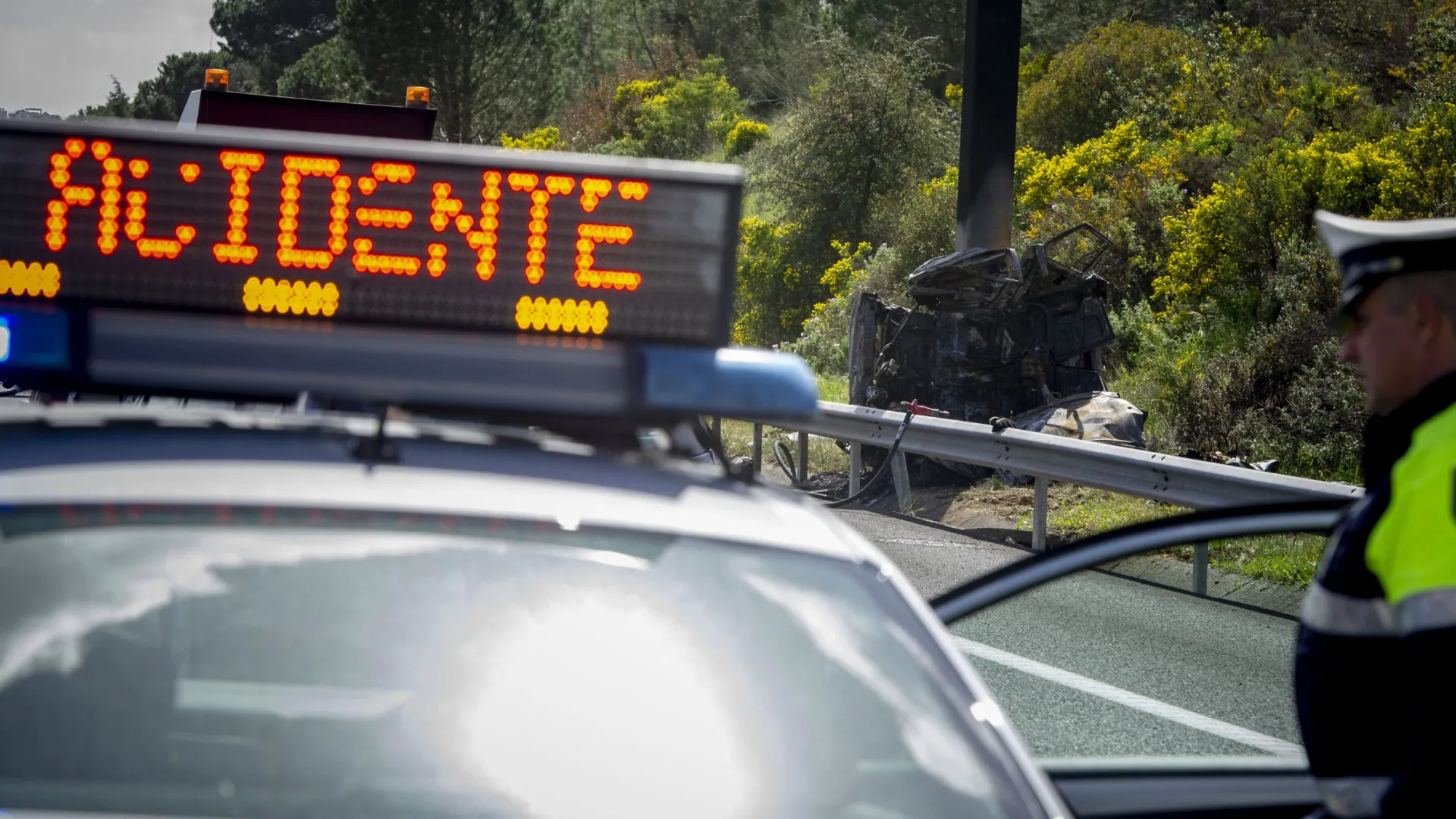 
                    Trânsito circula de forma alternada na EN260 em Serpa após despiste
                