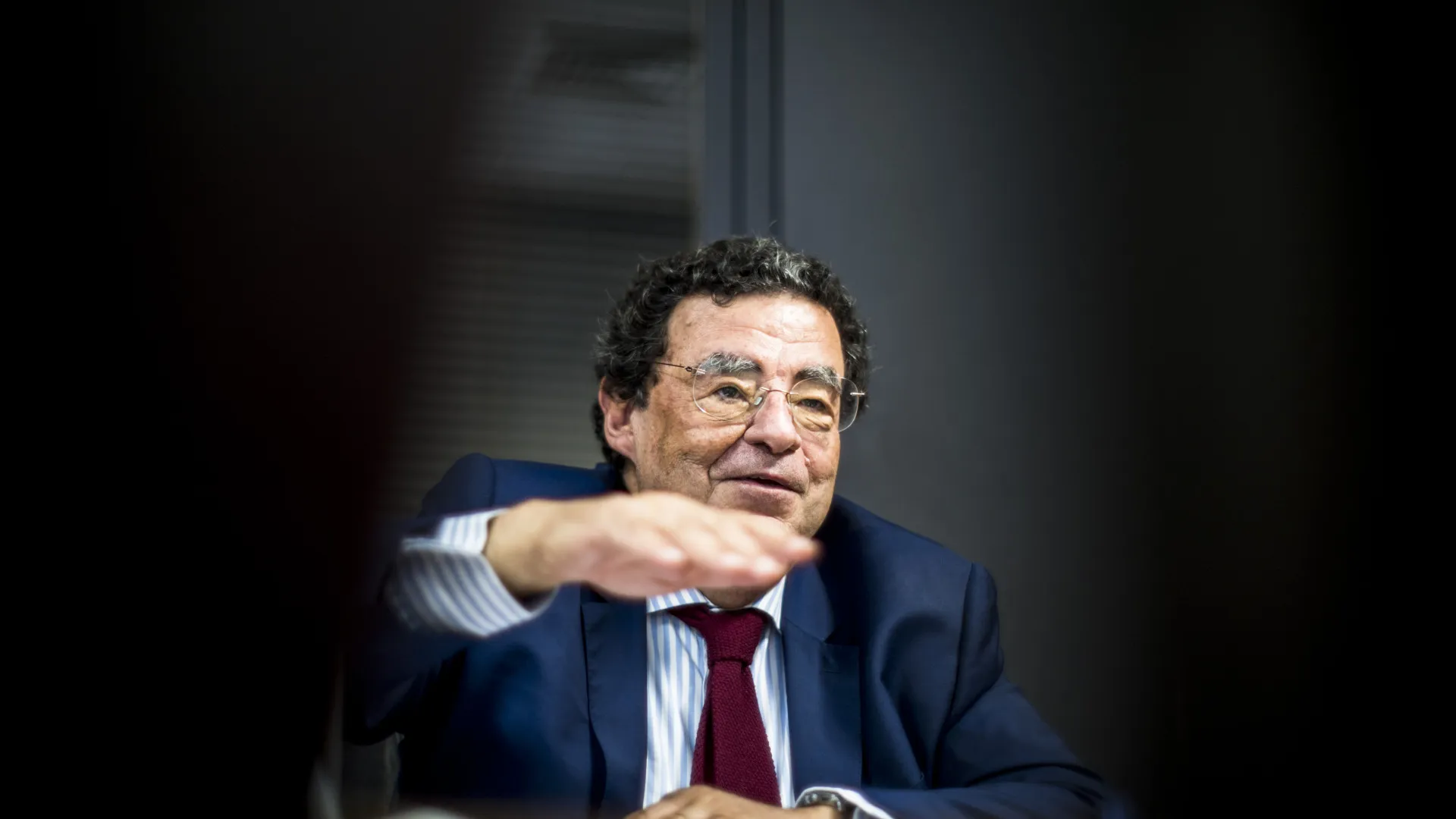 
                    Paz Ferreira diz que Portugal deve reivindicar dinheiro da Europa para as ilhas
                