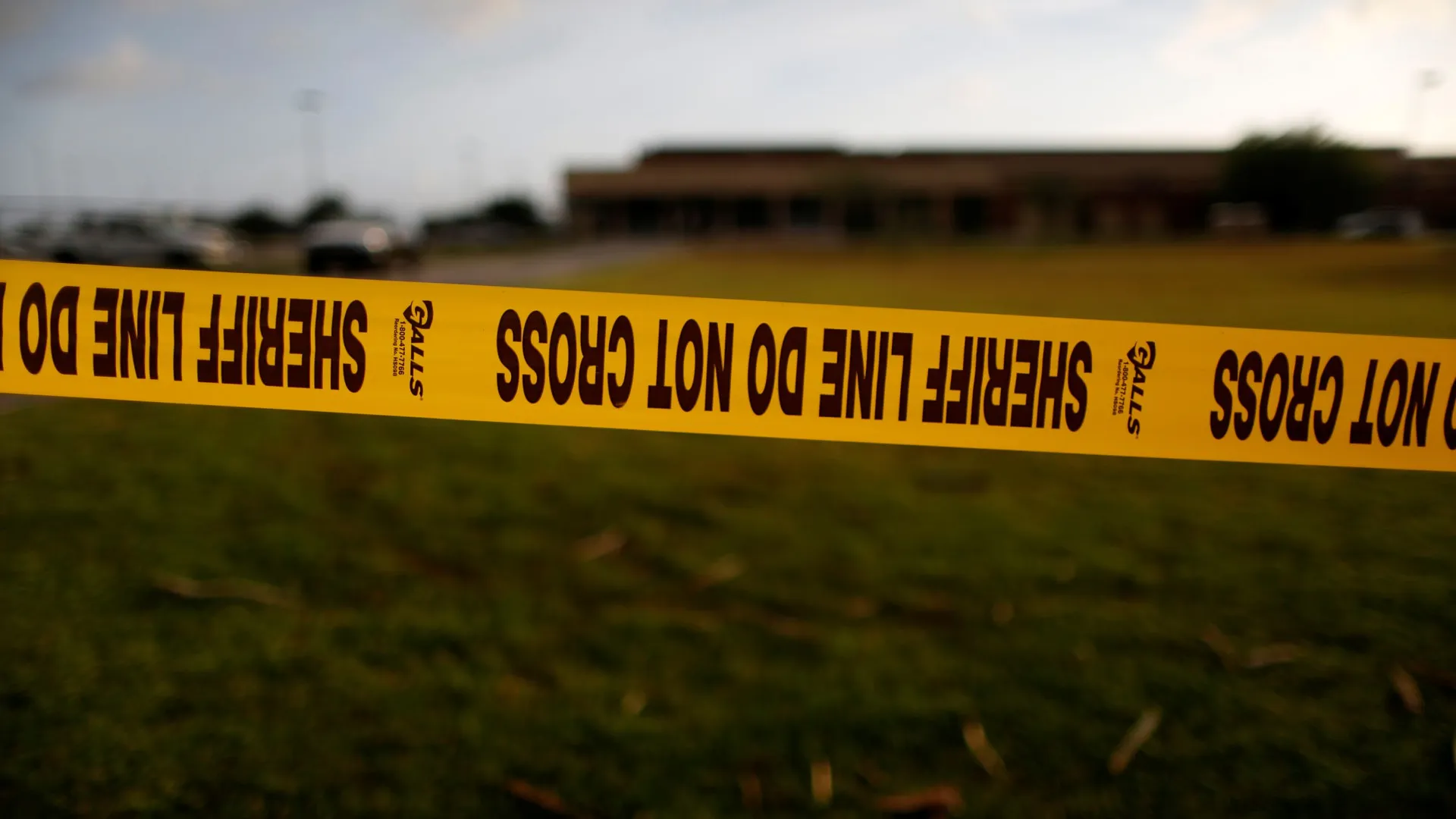 
                    Pelo menos cinco mortos em queda de avião da marinha mexicana no Texas
                