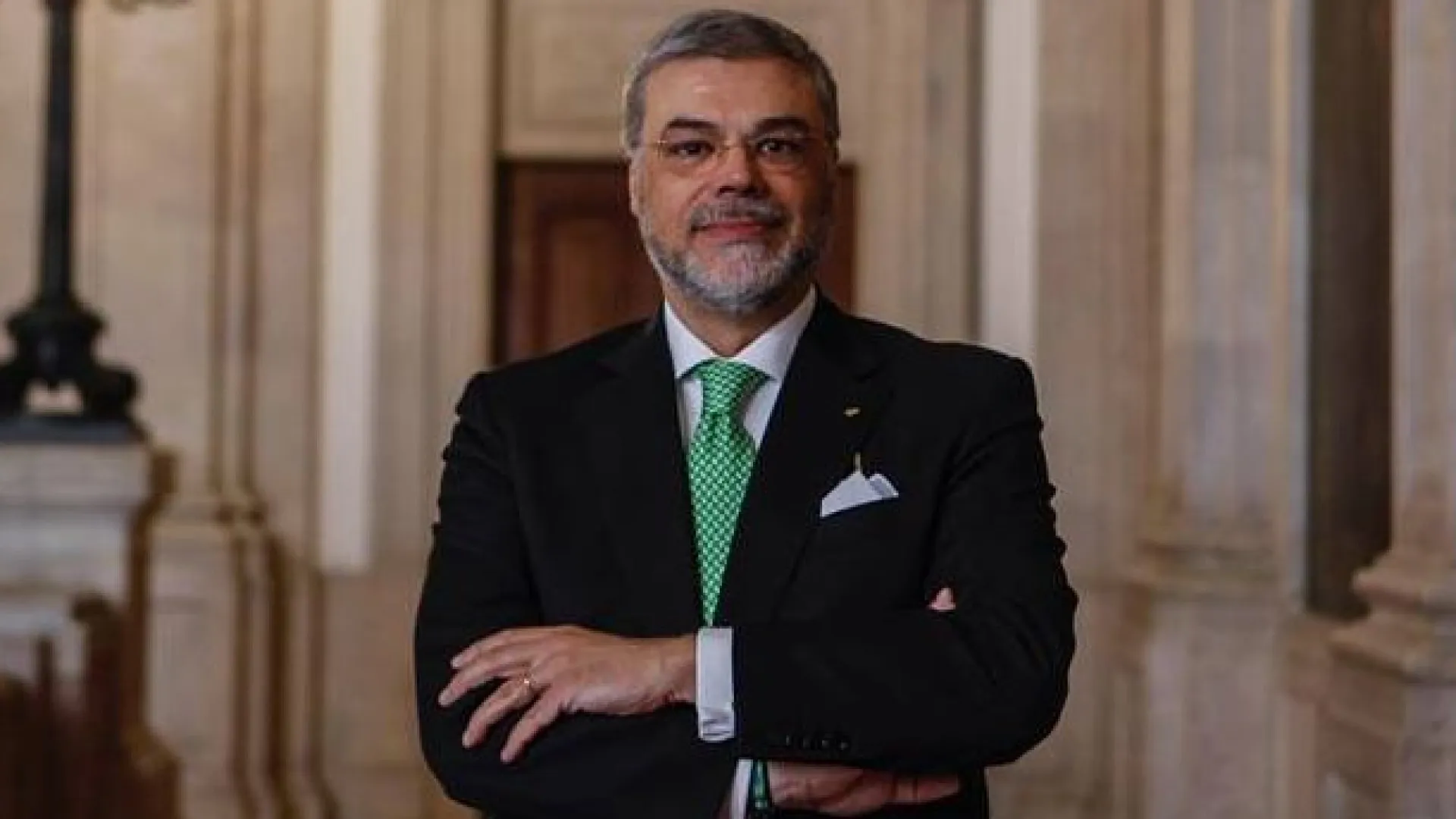 Ataque ao Irão "traz muitas vantagens", mas também "instabilidade"