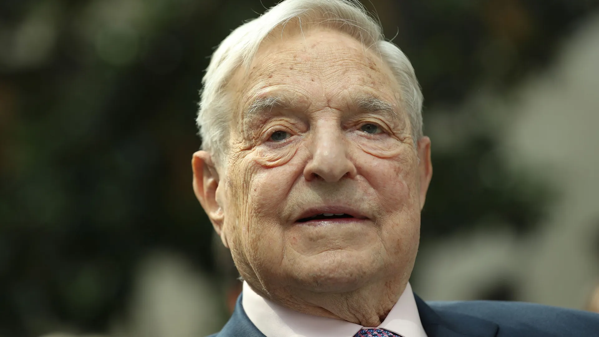 
                    Bulgária cria comissão de inquérito sobre atividades de George Soros
                