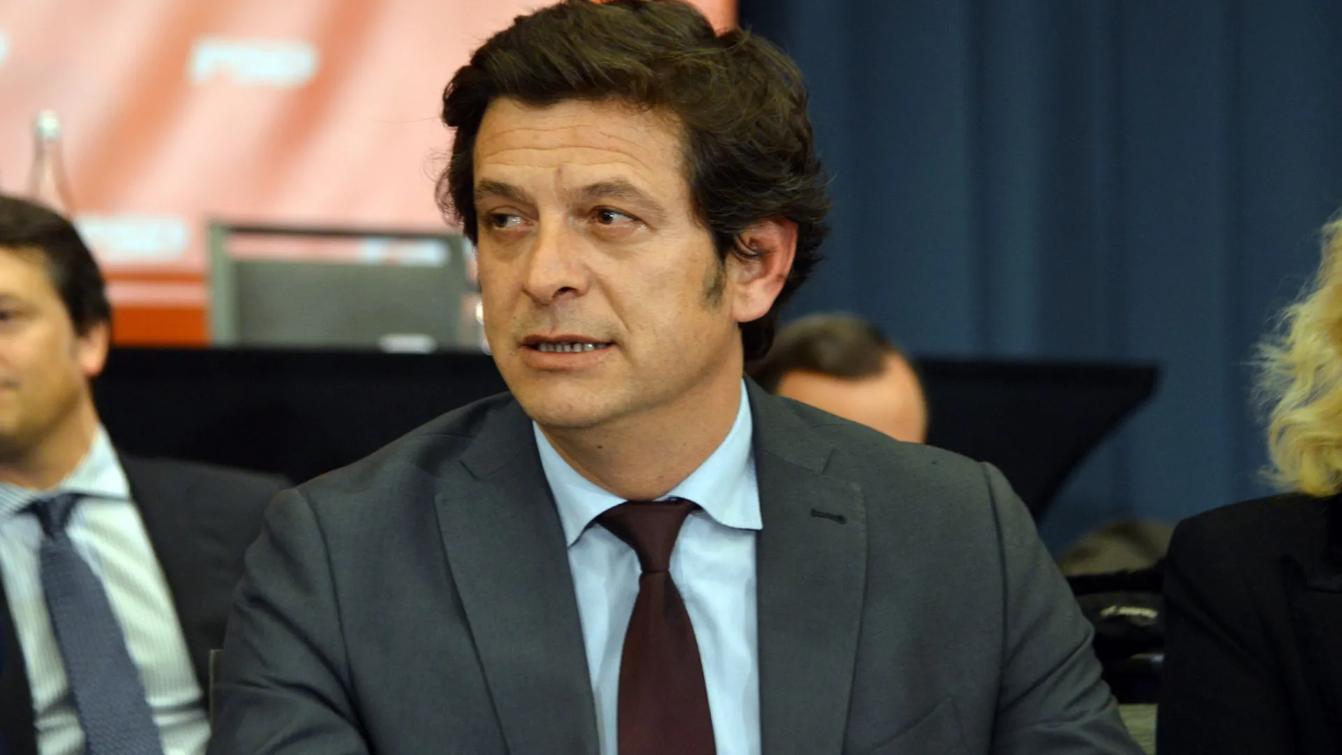 
                    Governo admite: Desconto de 10 cêntimos no gasóleo 