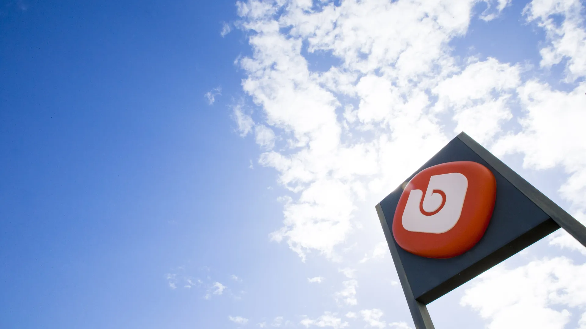 
                    PSI em alta com Galp a subir 1,41% e CTT a descer 4,64%
                