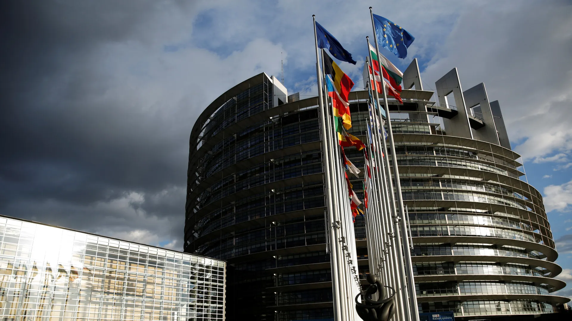 
                    Parlamento Europeu pede criação de mercado único de Defesa na UE
                