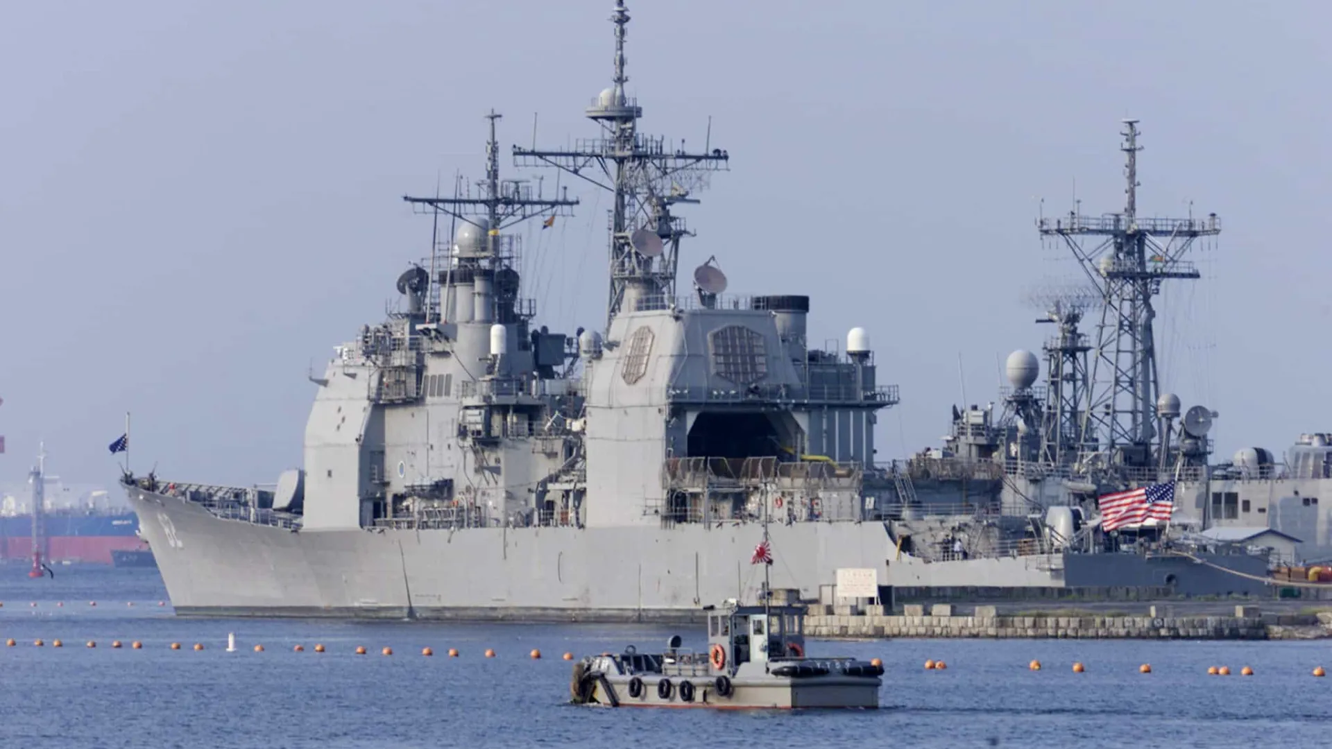 
                    França interceta petroleiro suspeito de integrar 