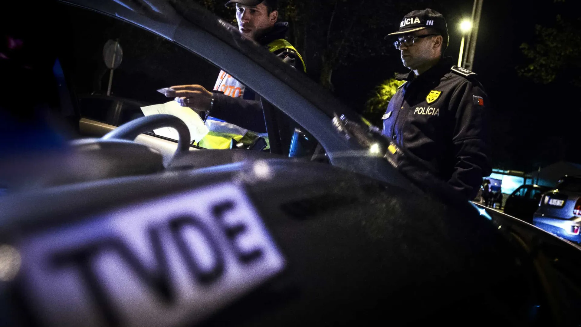 
                    Falso TVDE rouba carteira a passageira após pedir 618 euros por viagem
                