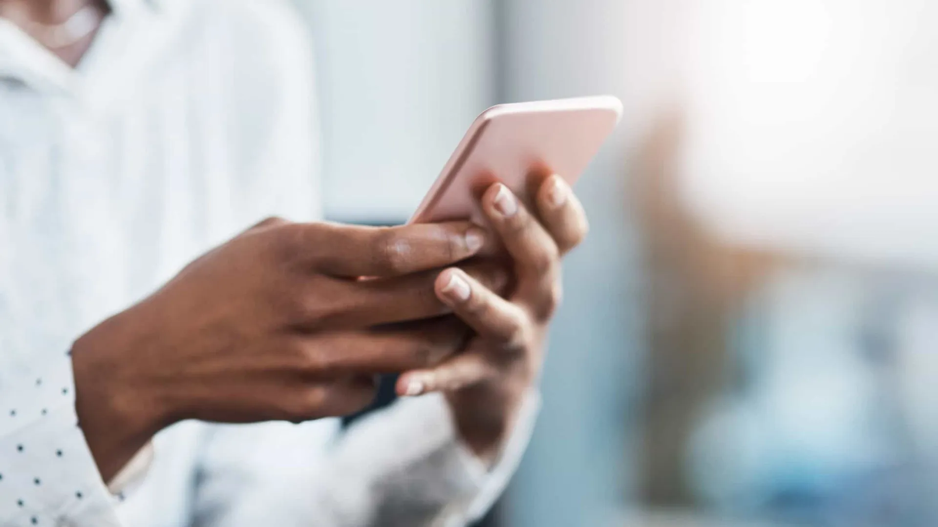 
                    Meo, NOS, Vodafone e Nowo: Mais de 300 mil ficaram sem comunicações
                