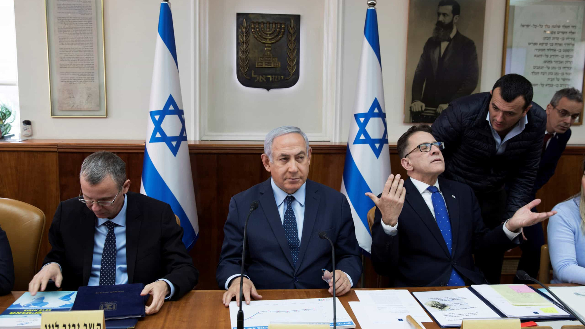 Governo de Israel prolonga estado de emergência na justiça