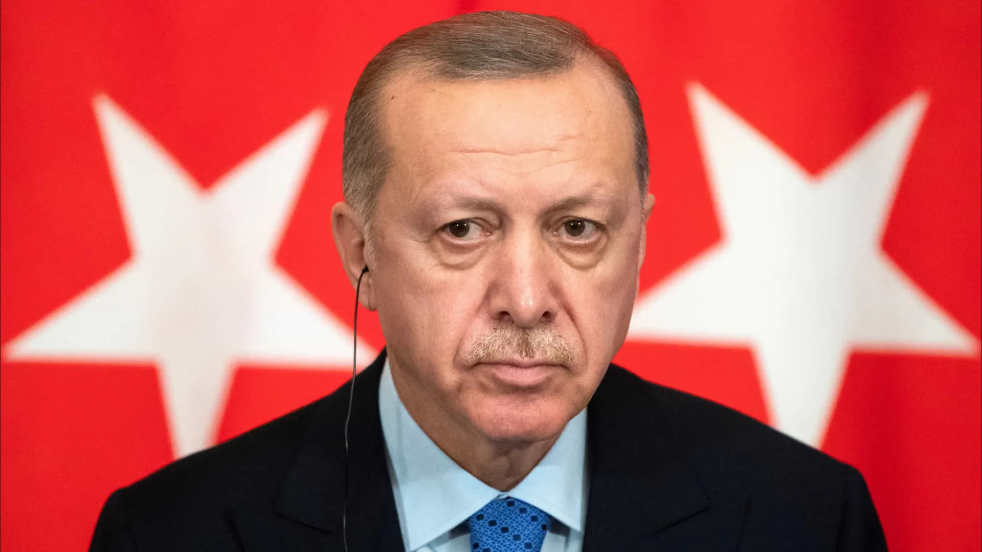 
                    Conselheiro de Erdogan prevê nova Constituição turca para cumprir paz
                
