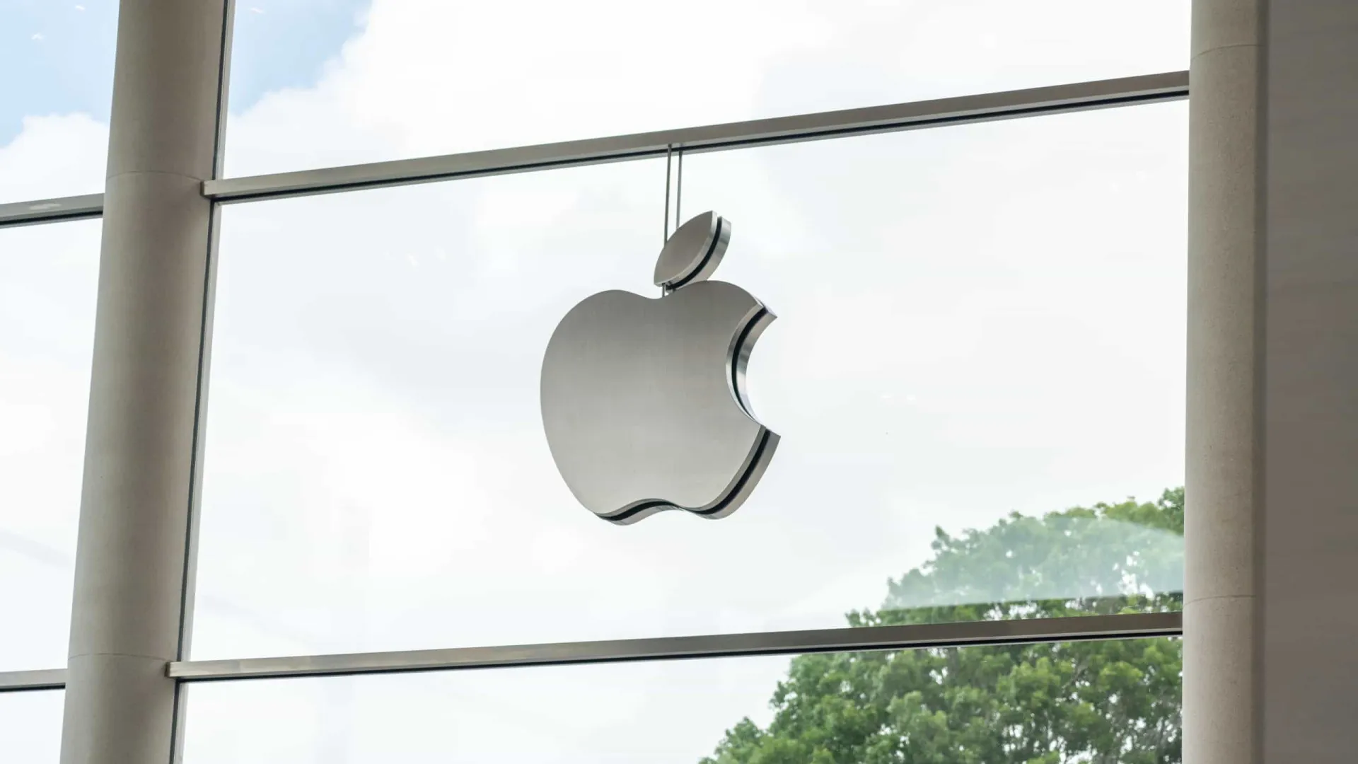 
                    Analistas acreditam que o iPhone Fold será um sucesso imediato
                