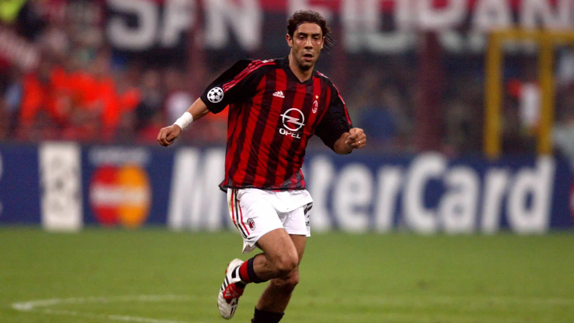 Pode nem se lembrar, mas estes craques passaram por Milan e Fiorentina