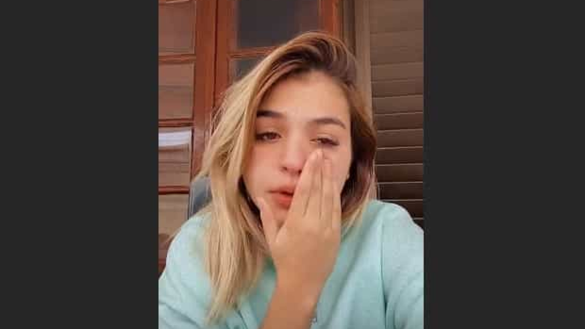 Vídeo. Bárbara Bandeira lavada em lágrimas após concerto ser adiado
