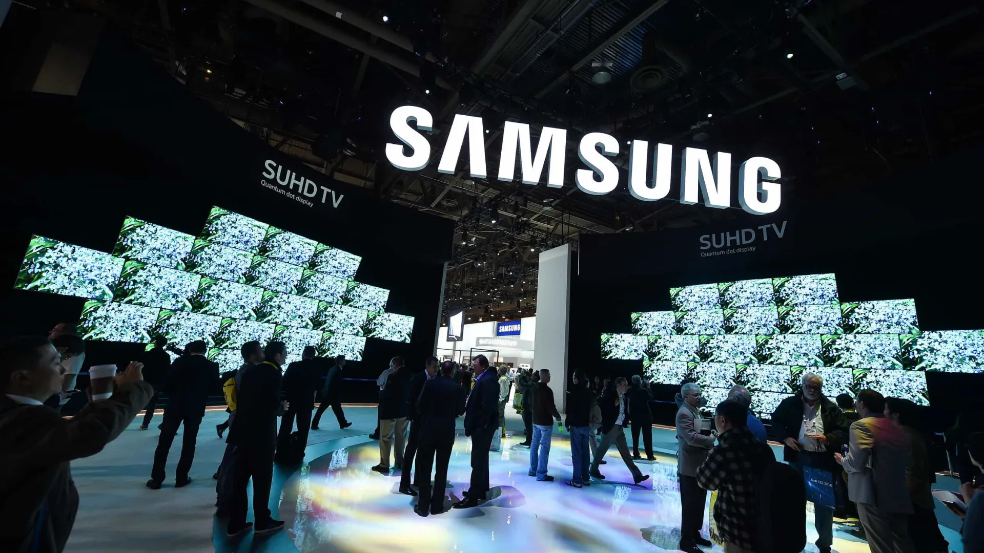 
                    Samsung prevê lucro operacional recorde de 11,8 MME para quarto trimestre
                