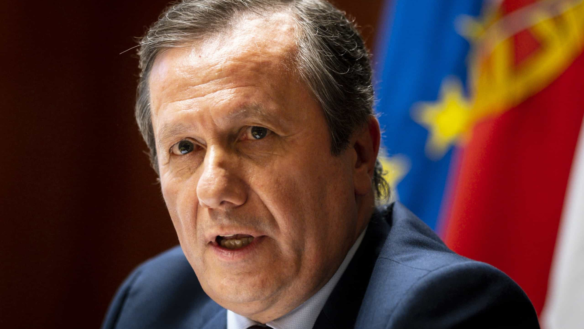 Bombas de insulina automáticas? Compra suspensa “por razões de segurança”