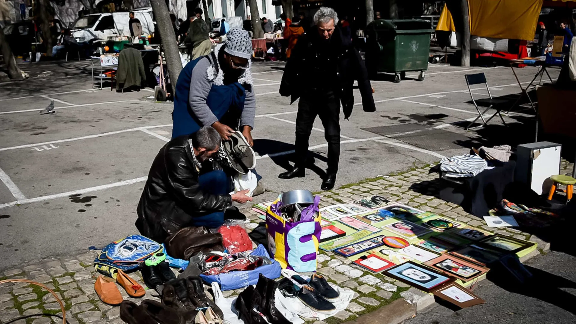 
                    Castelo S. Jorge, Feira da Ladra e cemitérios fechados no fim de semana
                