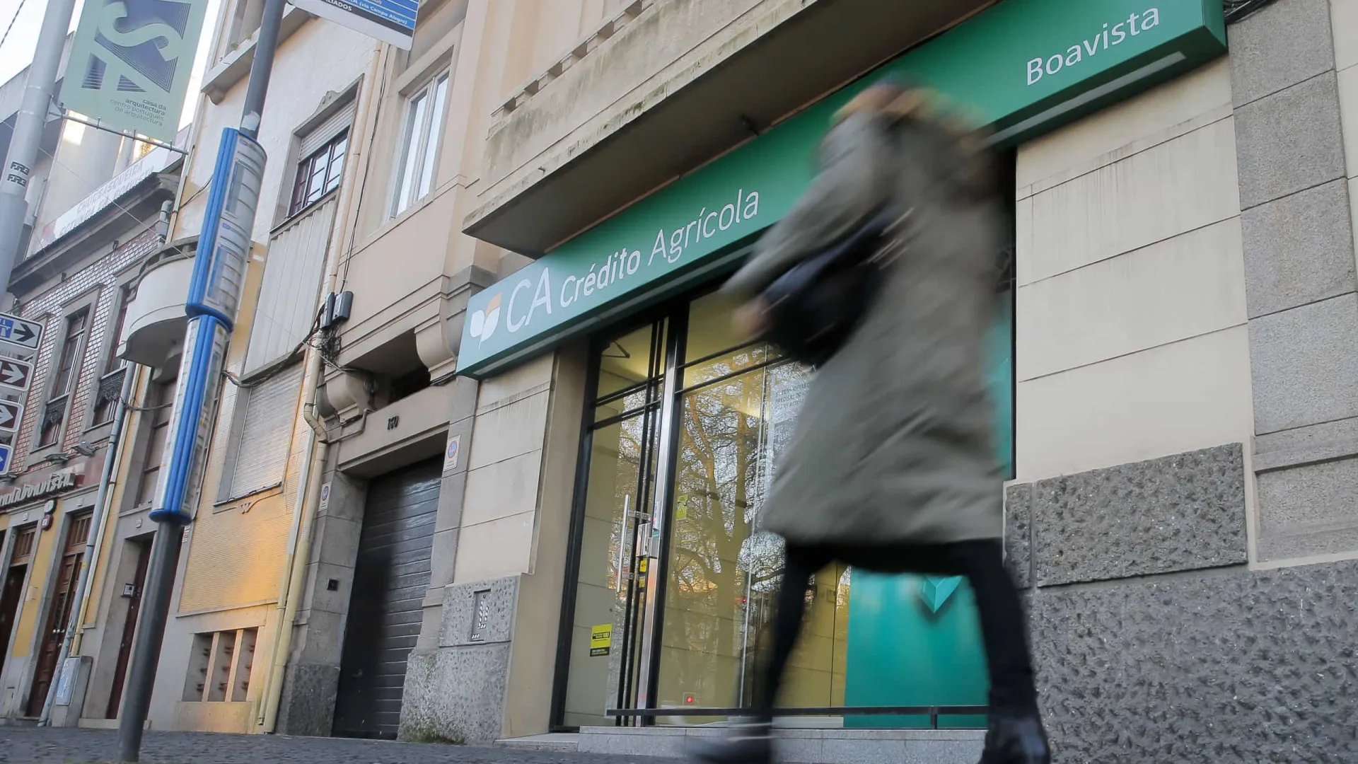 
                    Crédito Agrícola não encerrará agência de Parada em Bragança
                