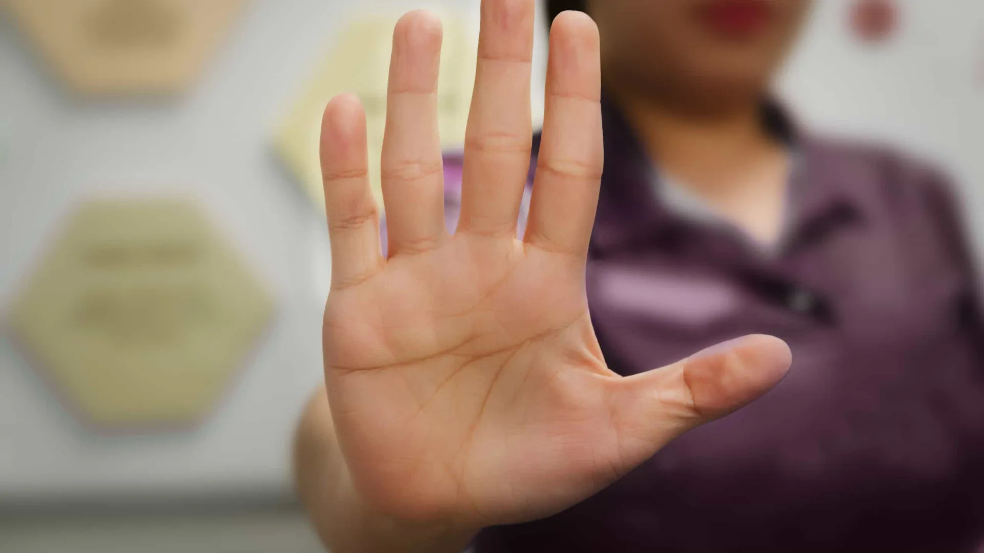 
                    CMVM alerta para entidade não autorizada a intermediação financeira
                