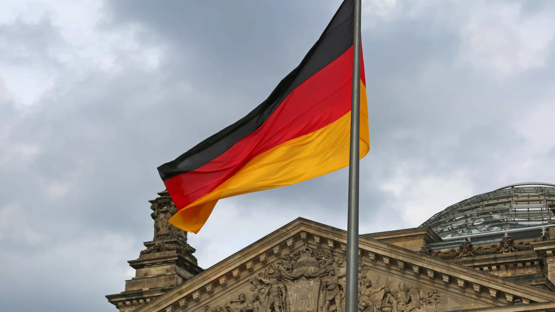 
                    Sociais-democratas alemães começam a atualizar programa de olho em Trump
                