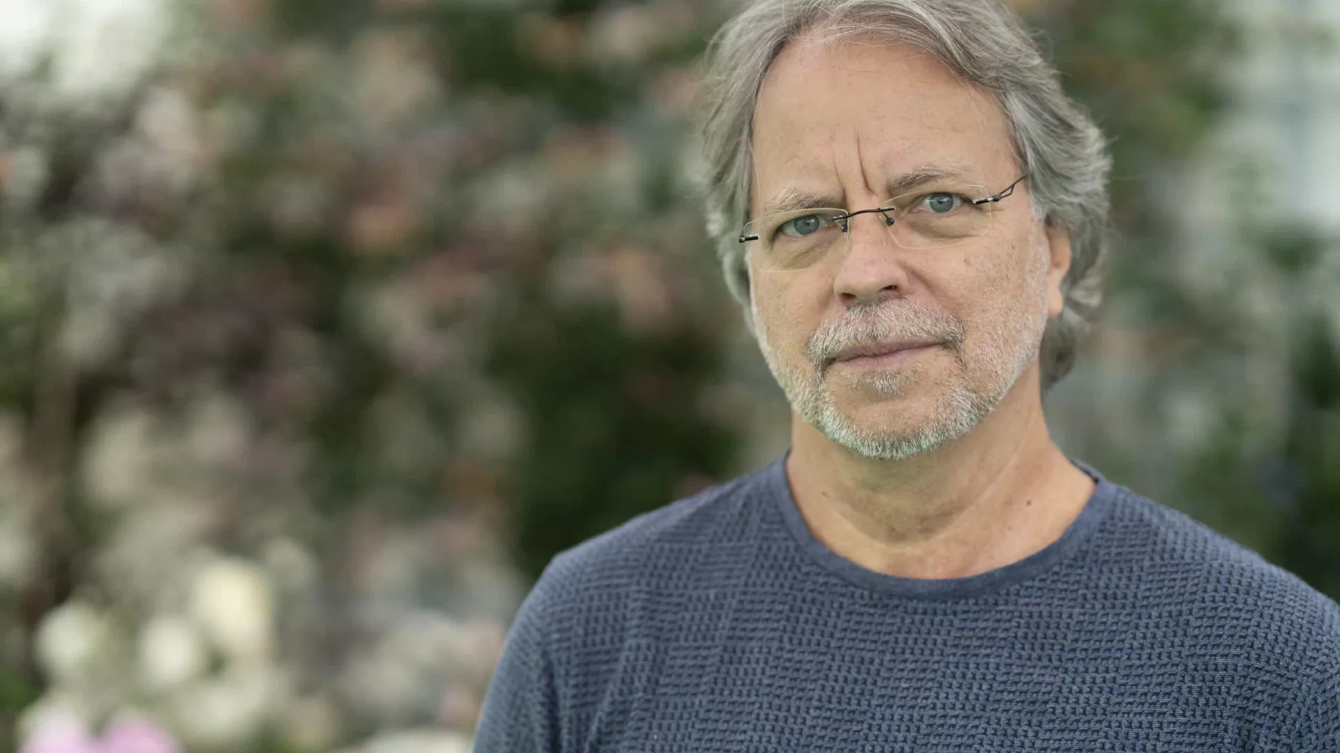 
                    Contar histórias a crianças? Mia Couto lamenta 