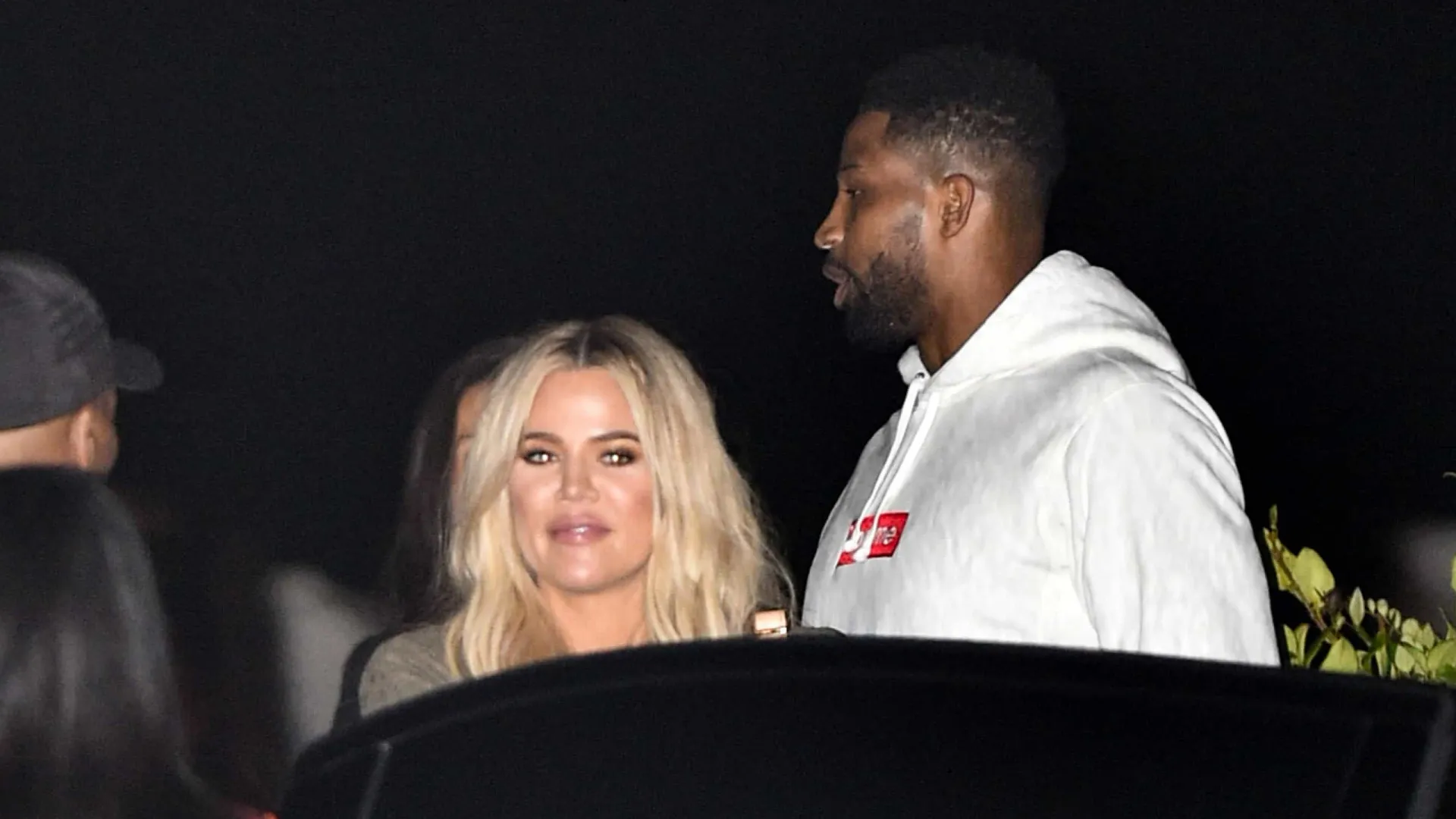 Khloé Kardashian e Tristan Thompson dizem adeus à casa em Cleveland