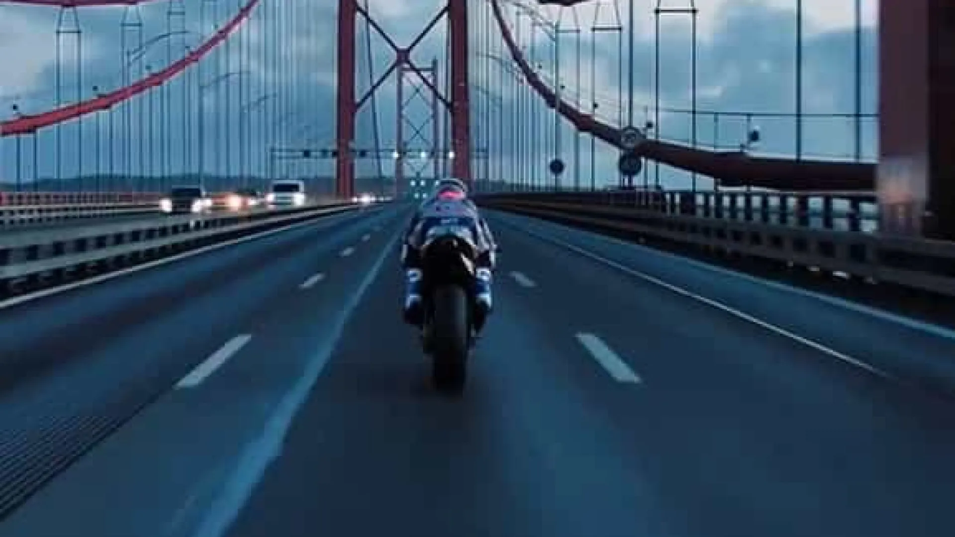 
                    Reposta circulação de motos e veículos com lonas na Ponte 25 de Abril
                