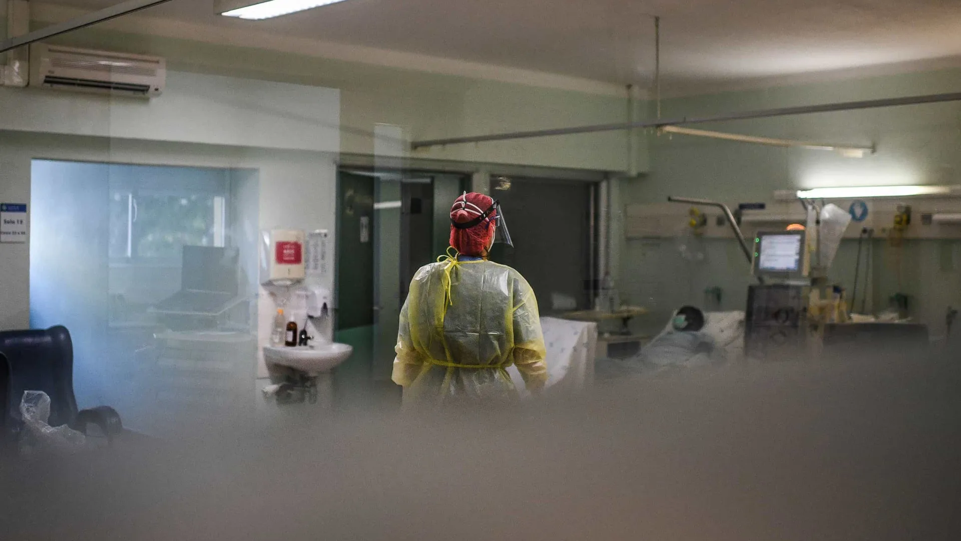 
                    Curry Cabral faz 1.º transplante renal totalmente robótico em Portugal
                